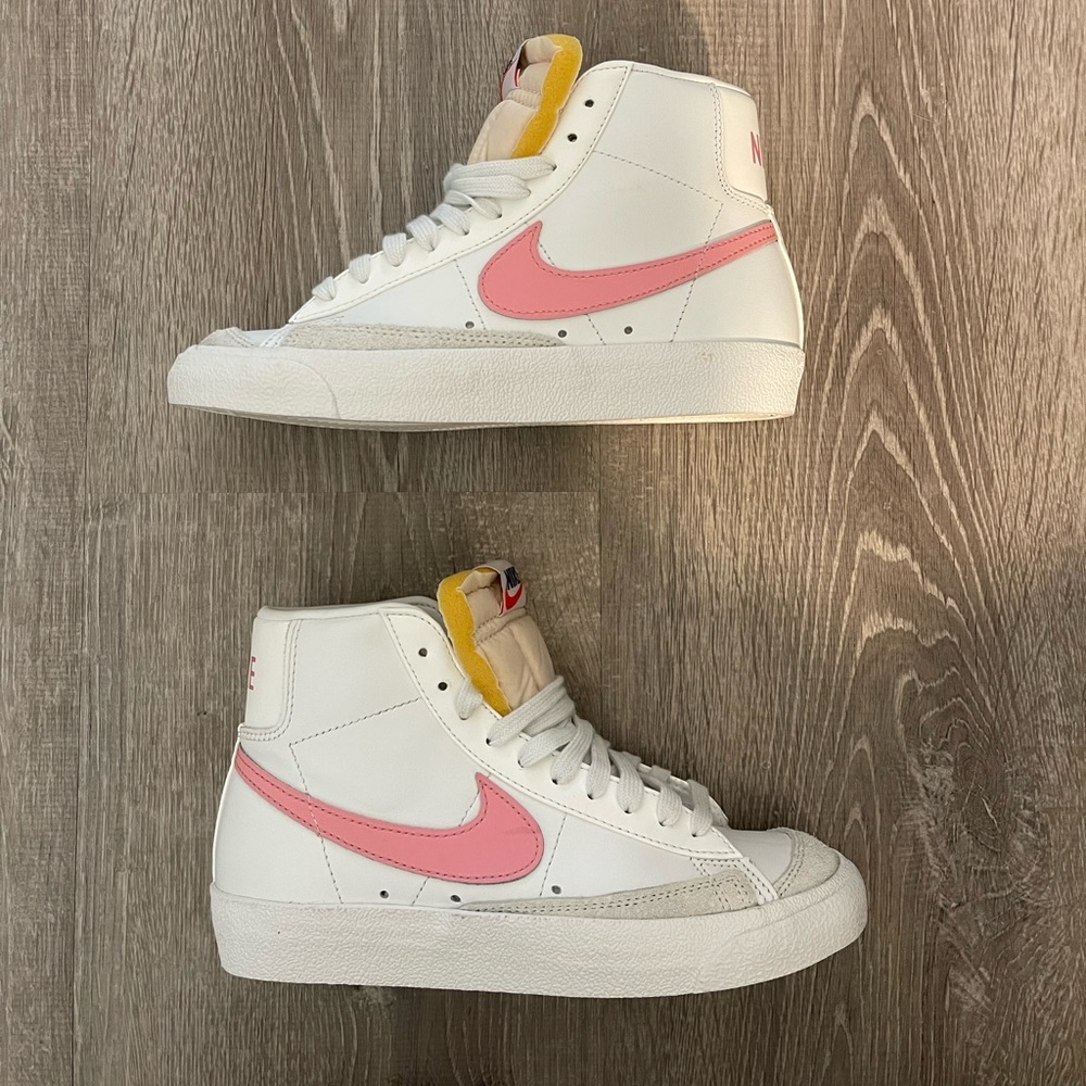 NEW - Pink Nike Blazers Mid ‘77